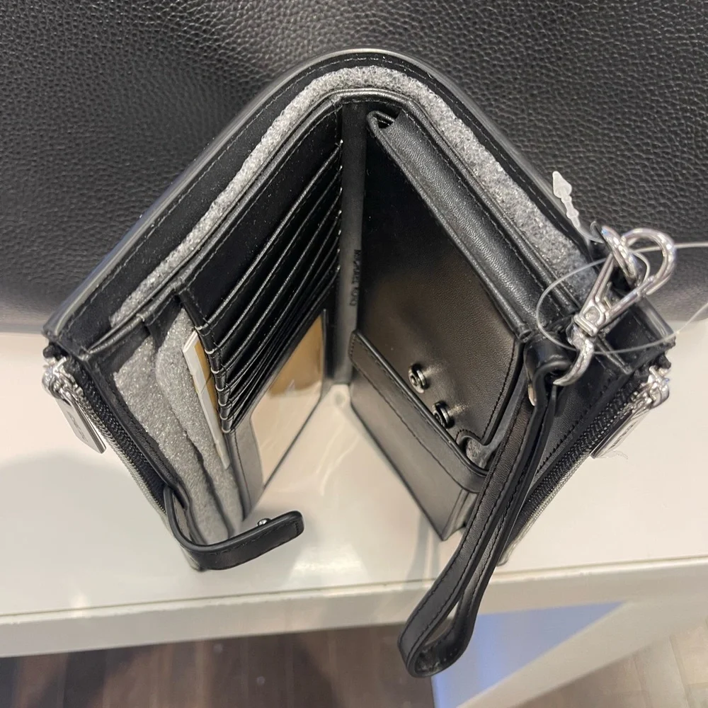 MICHAEL KORS Jet Set Lg Ombré Signature Logo Double Zip Wristlet Wallet 
Black - Picture 10 of 16